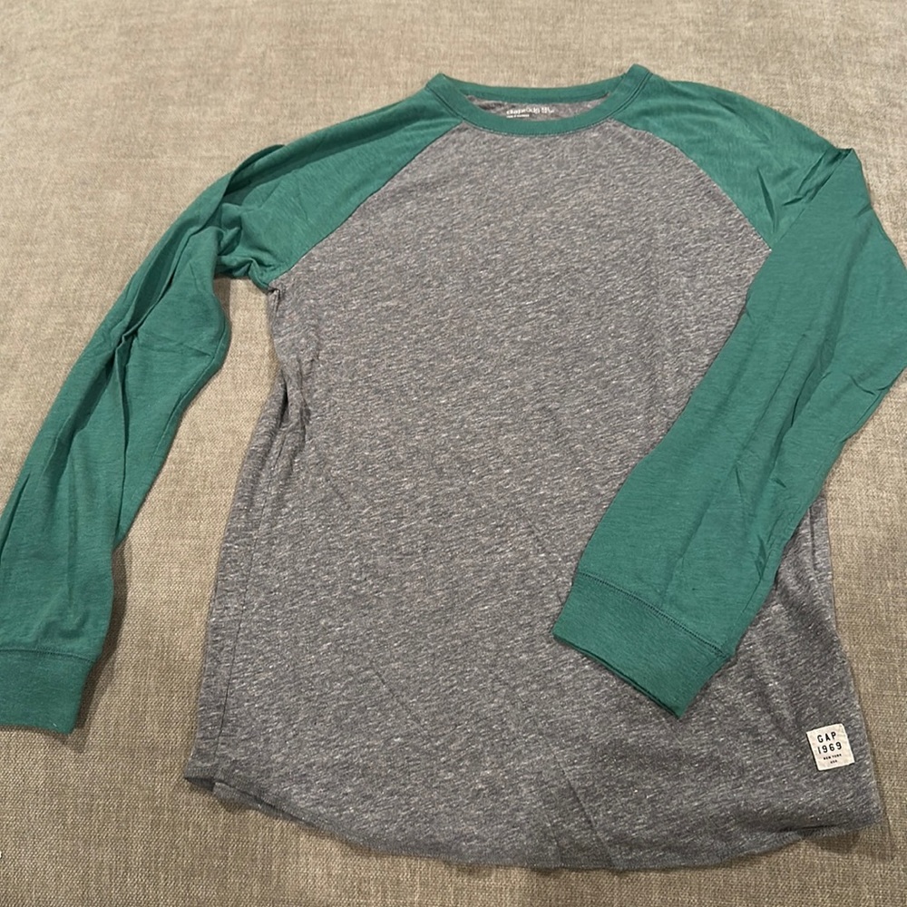 GapKids long sleeve baseball tee size XXL (14-16)